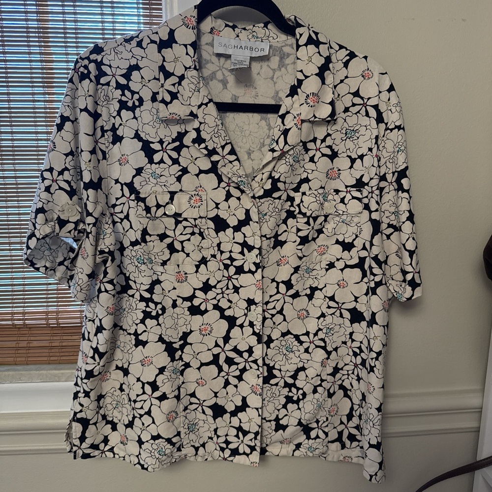 Sag Harbor Black and White Floral Shirt